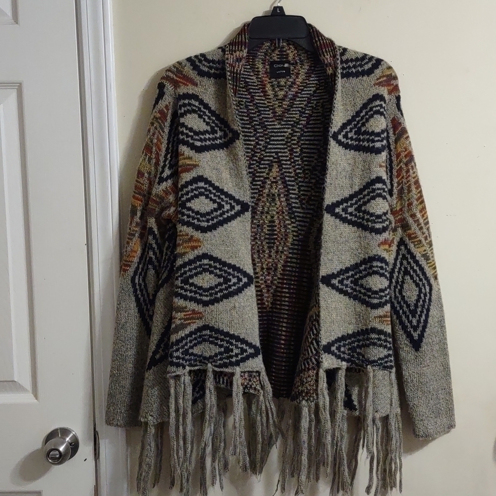 Shawl type open cardigan Native American/Aztec Theme Size Small